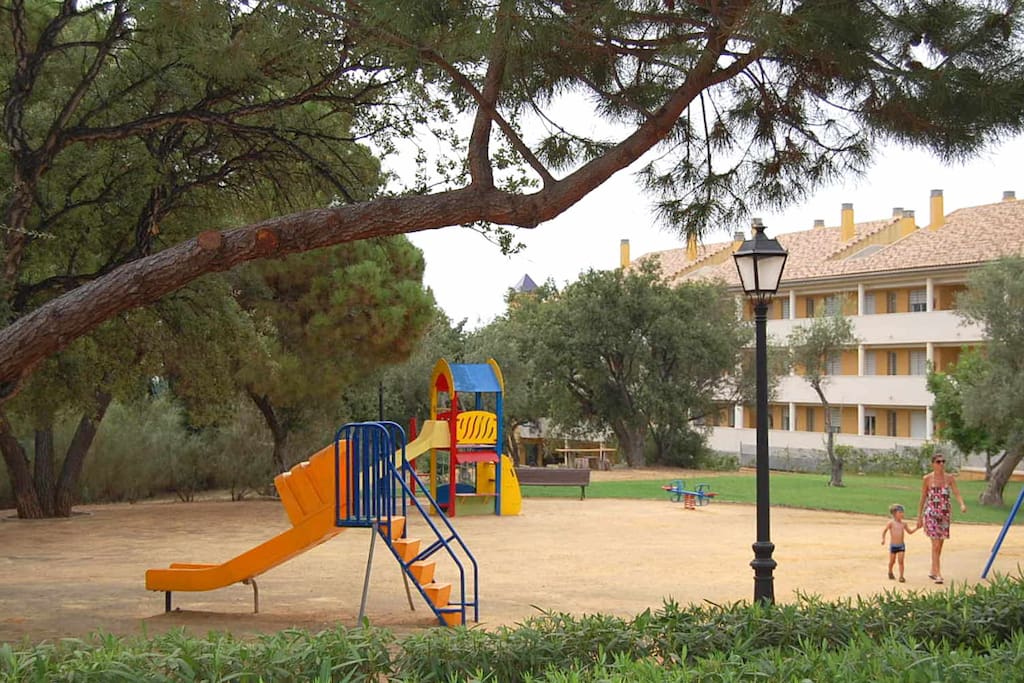 Private community child park