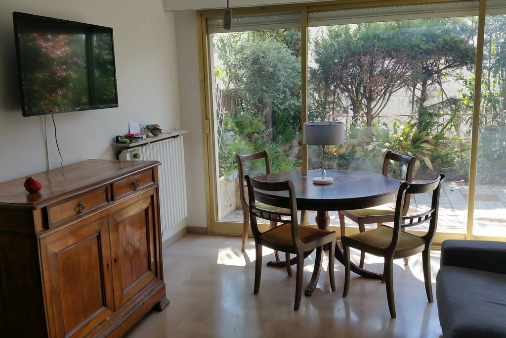 Séjour orienté SUD (living-room)