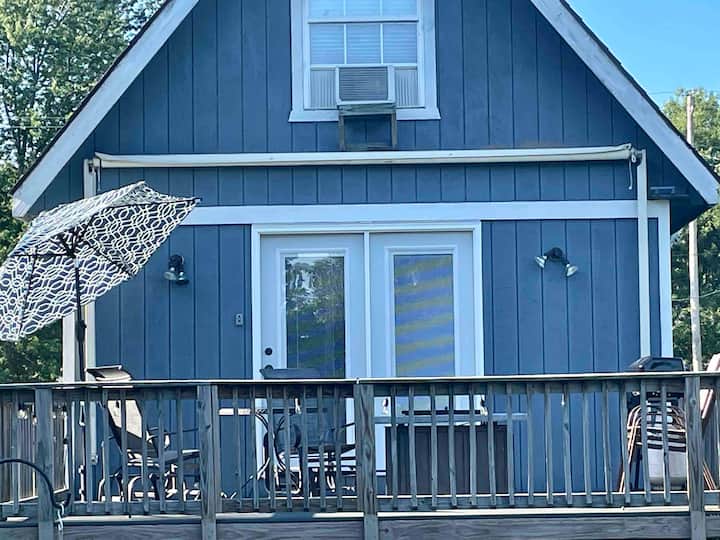 Island Cottage on Middle Bass Island, Island Time! Houses for Rent in