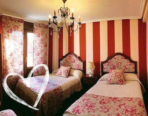 LA CASA DE BEGOÑA, 140 sq. meters, CENTRO DE LAGUARDIA.