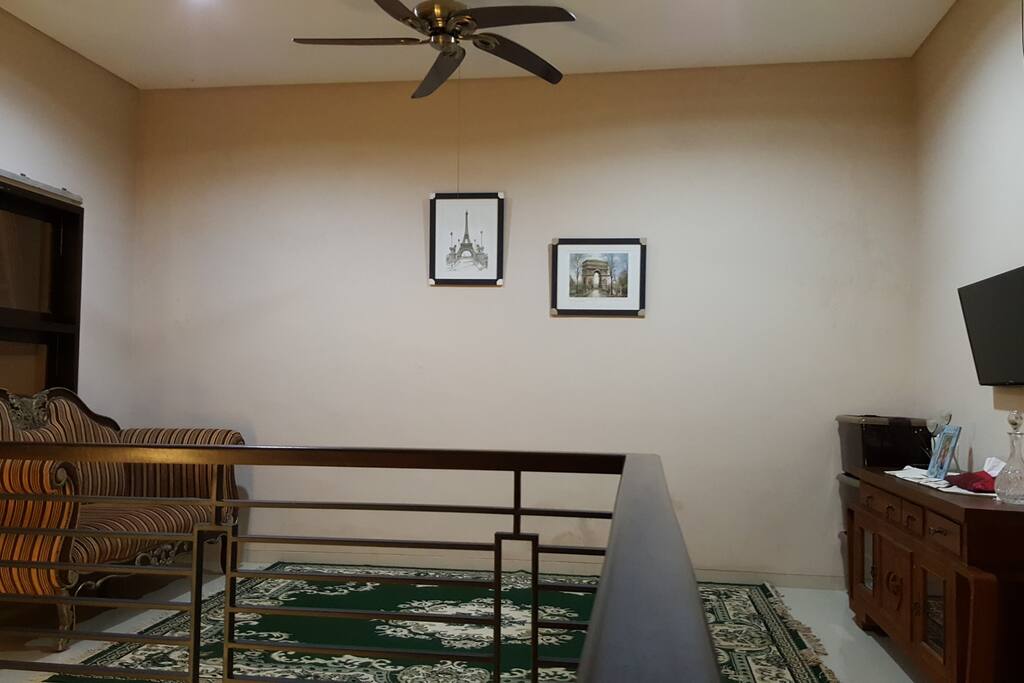 2nd Floor Space