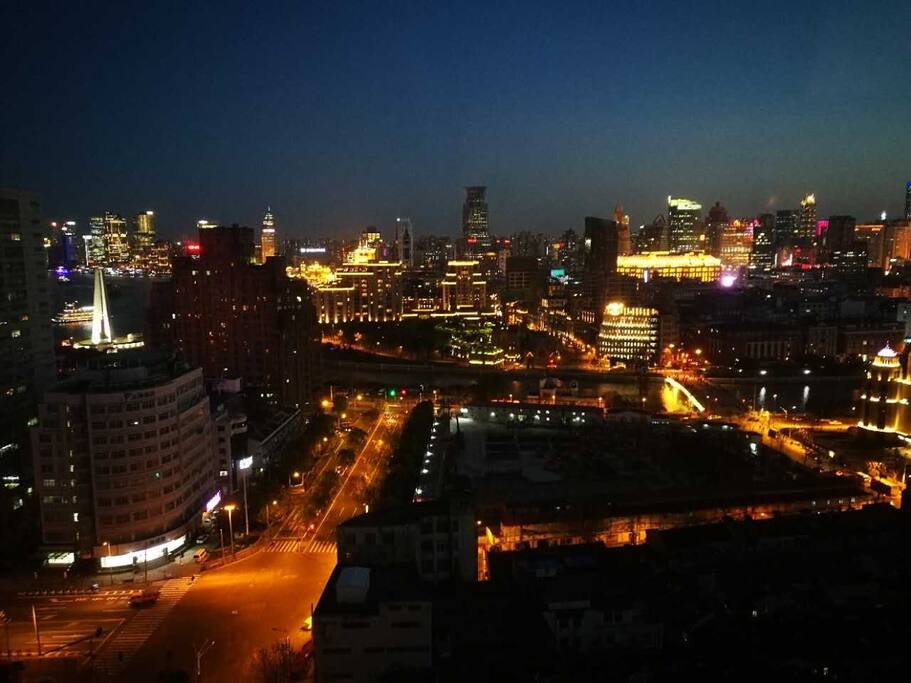 窗外夜景实拍