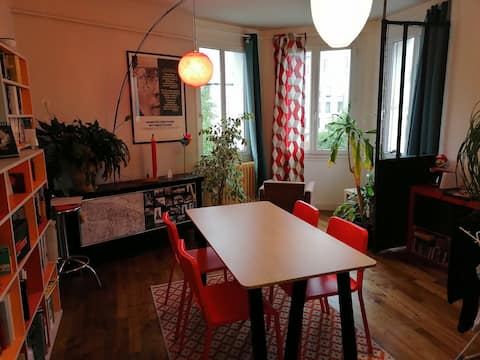 Very nice apartment (100m2) in the heart of the city.
