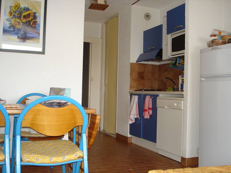 vue kitchenette