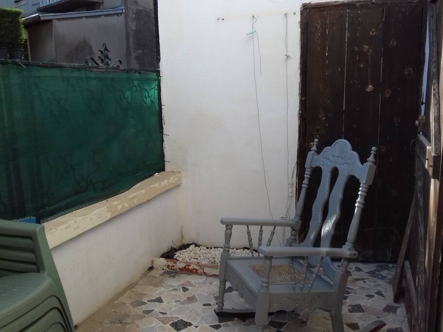 petite cour indépendante