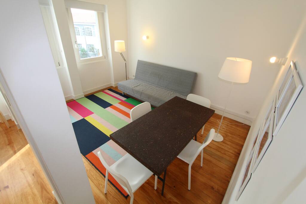 112E living and dining area