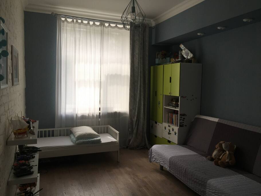 Guest bedroom. Sofa-bed queen size (1,4х2,1m).