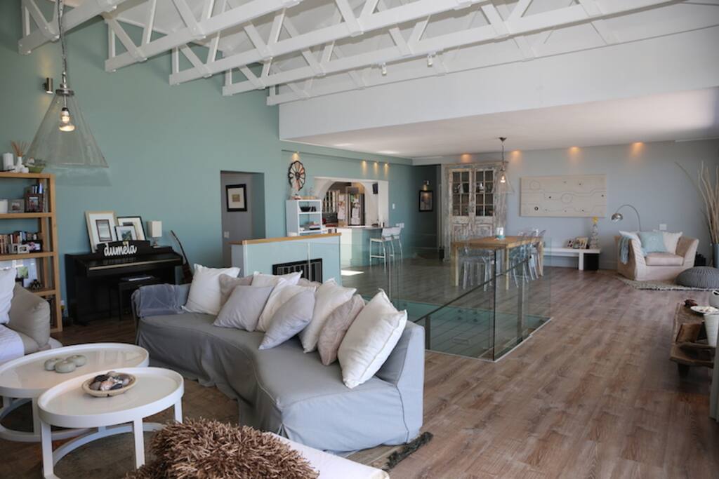 airy, modern and comfy