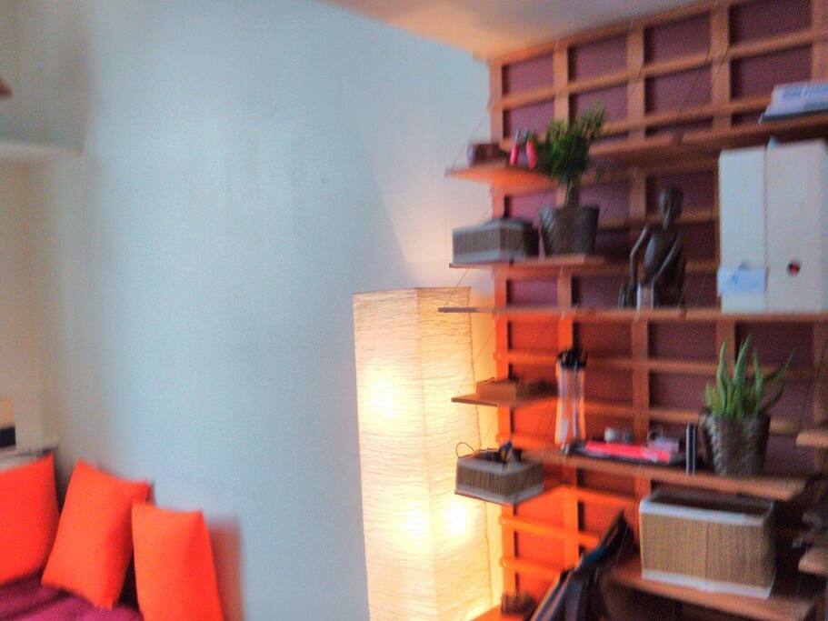 We want our guests to enjoy dimmed light, wooden colours and green plants.
