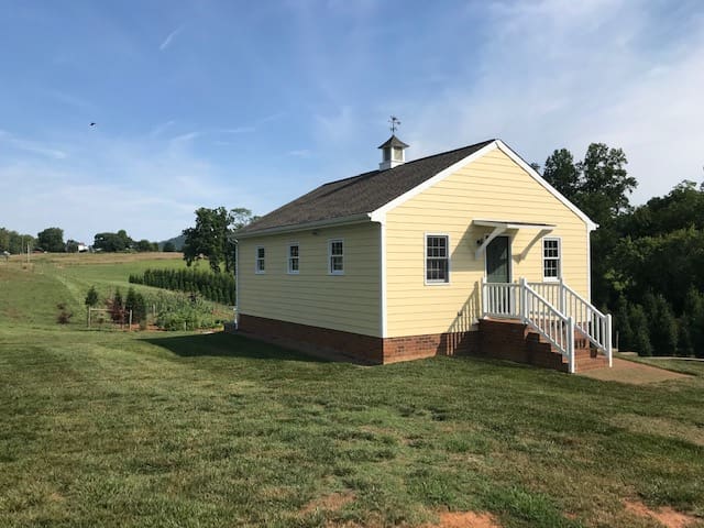 Airbnb Cumberland Vacation Rentals Places To Stay