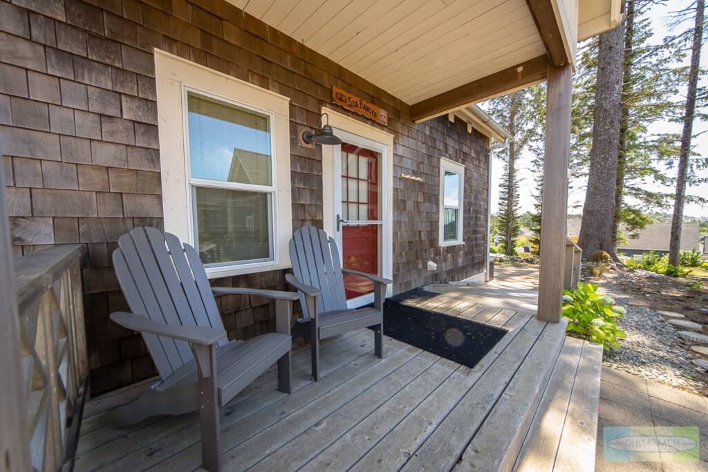 Front porch of Sea Ranger, perfect place to relax