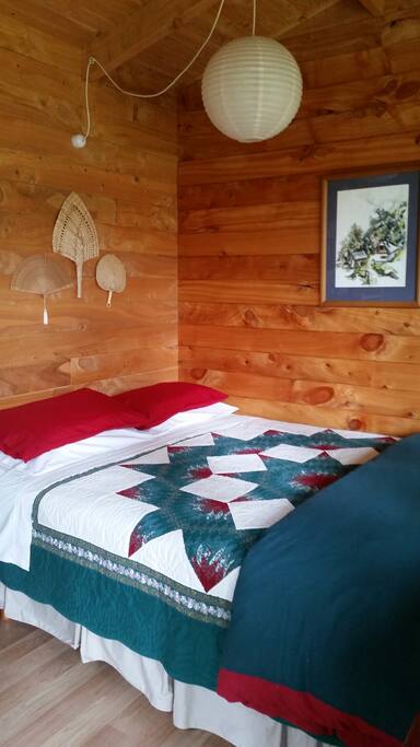 Queen size bed
