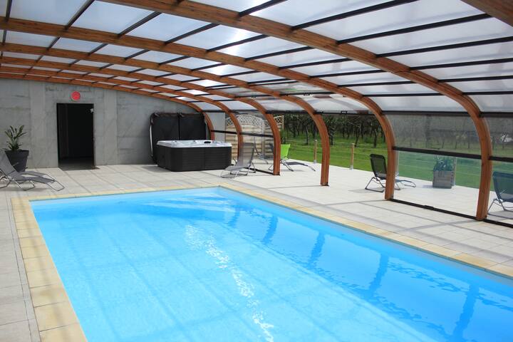 La Boulangerie Avec Piscine Farm Stays For Rent In Savigny Normandie France