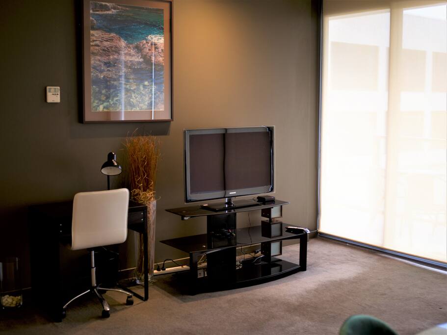 Work desk & TV