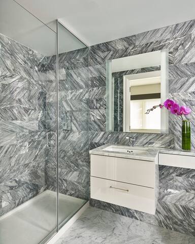 2BR Penthouse Apt w/ Private Terrace gallery image 5