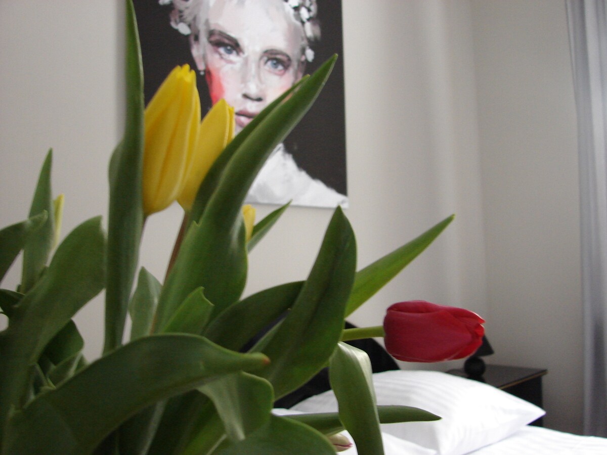 חדר שינה אחד מתוך שמונה