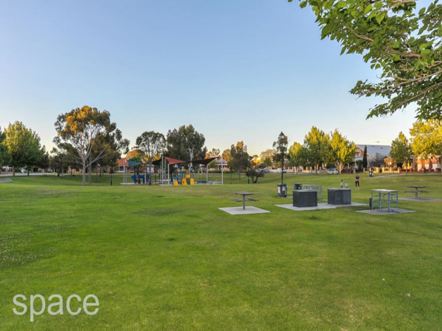 Park Opposite