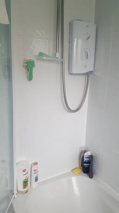 Shared bathroom shower