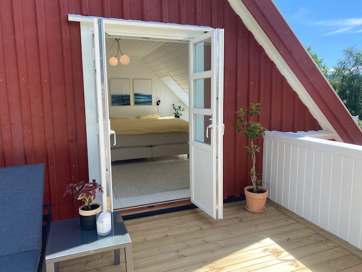 Spacious house, ideal for big families or friends!