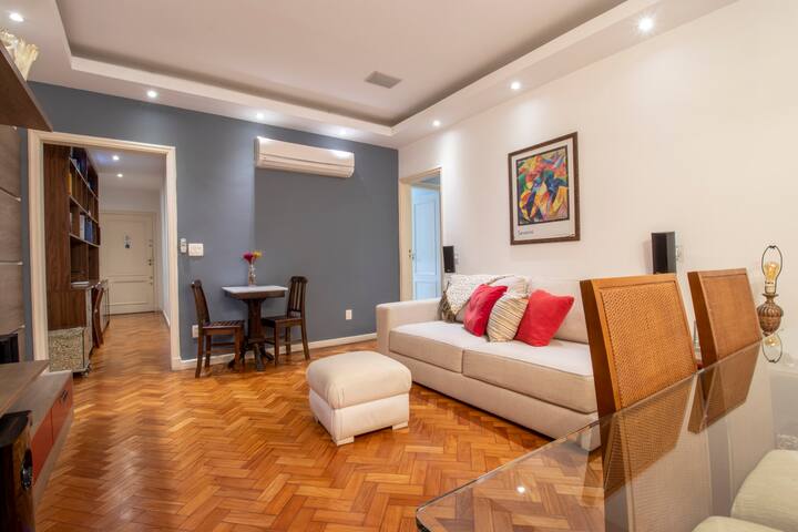 Best Location in Rio! One block from the beach gallery image 2