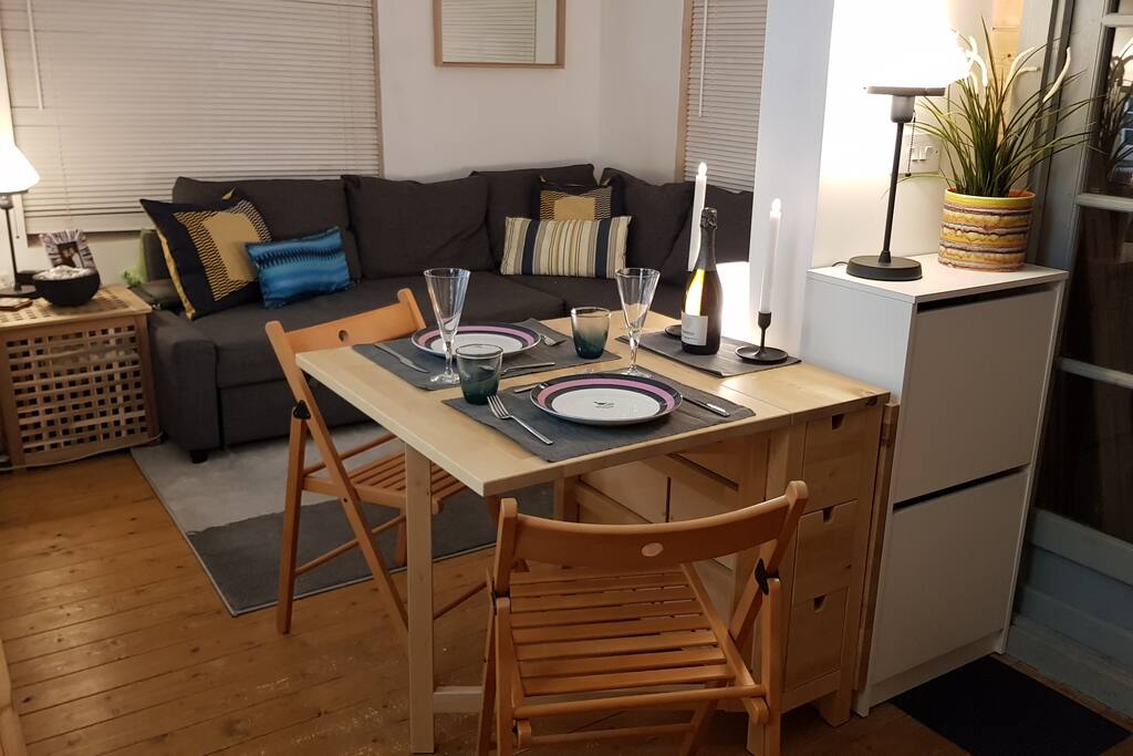 Dining table can seat 4