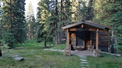 Beautiful cabin by Tamarack Resort & Cascade Lake