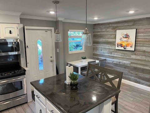 Palmetto Palms Oasis