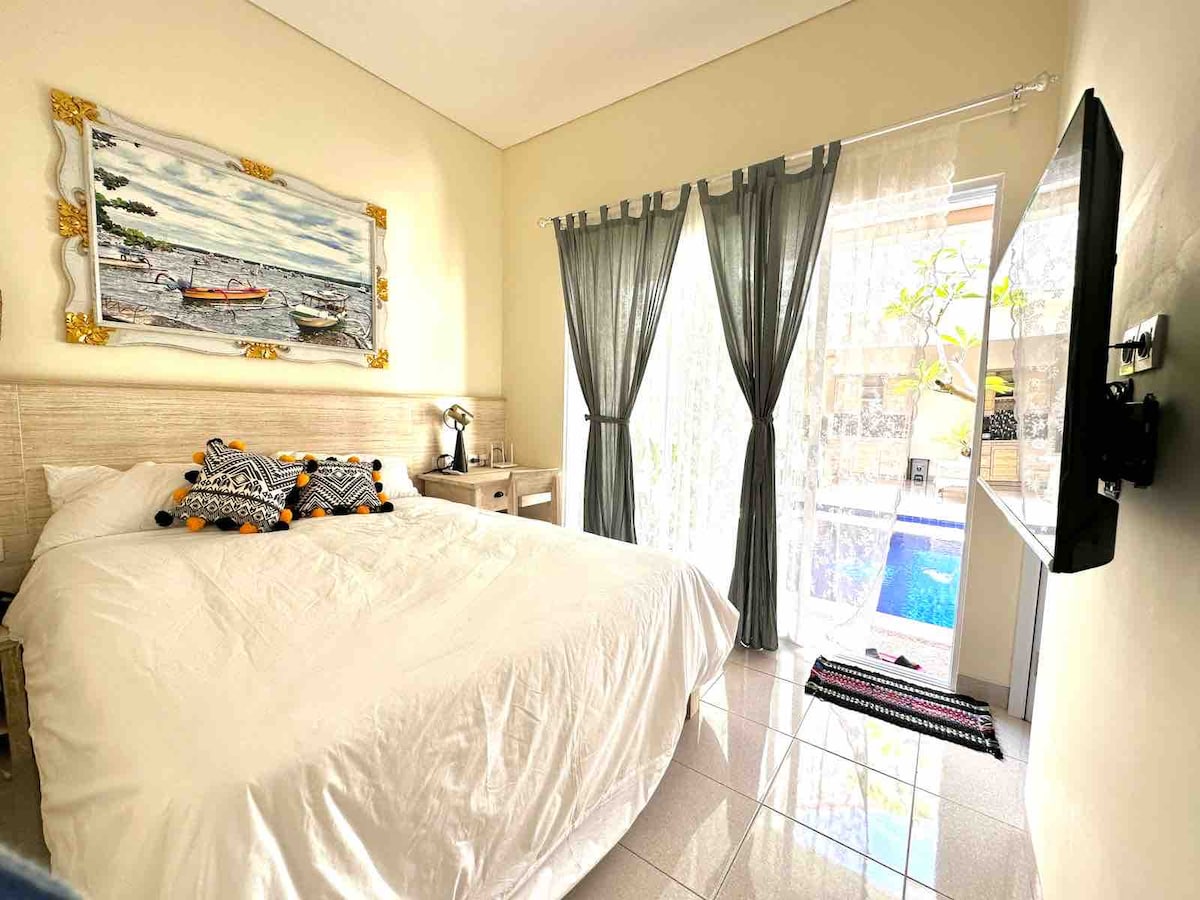 Villa in South Kuta · ★4.82 · 1 bedroom · 1 bed · 1 private bath, Airbnb karşılaştırması