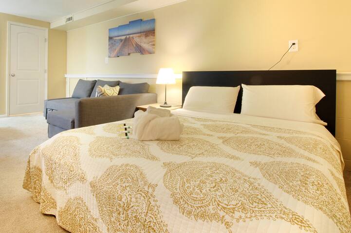 ★Queen Bed★TV★Desk★OSU/Riverside★Sofa Bed★