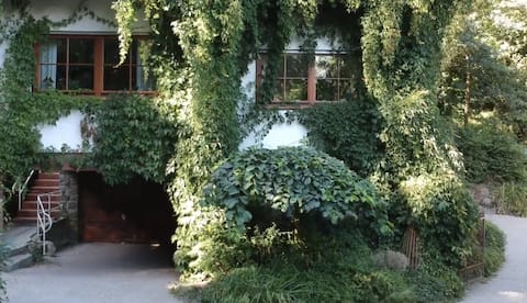 Charming Cottage 17 - Vacation Rental