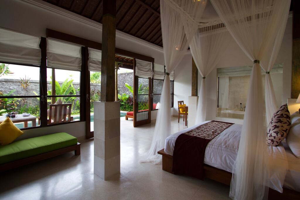 Bedroom Private pool