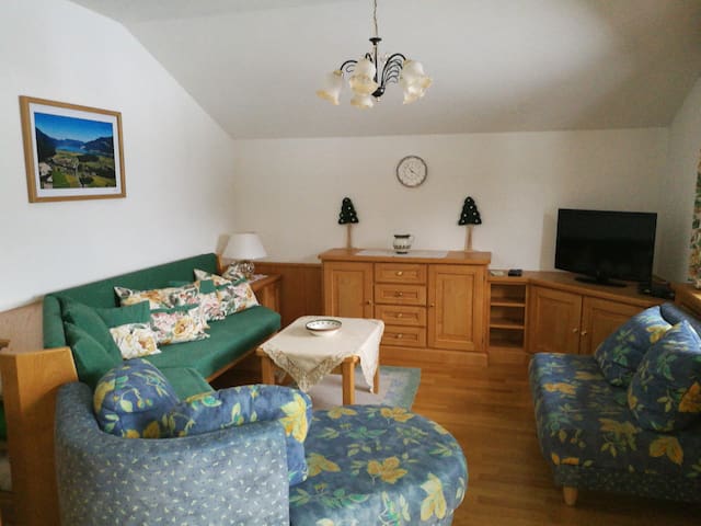 Entire home with 2 bedrooms in Salzkammergut - Wohnung mit Panorama-Blick auf die Berge