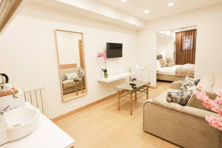 2+1 Studio Apartment with Kitchenette in Nisantasi gallery image 2