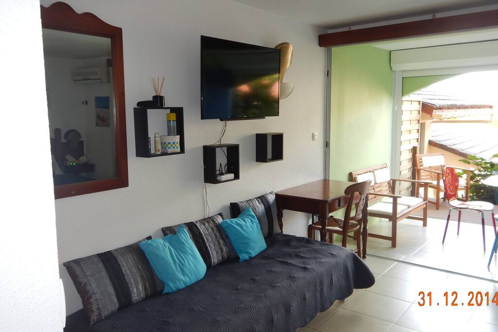 TV écran plat / couchage supplémentaire 90