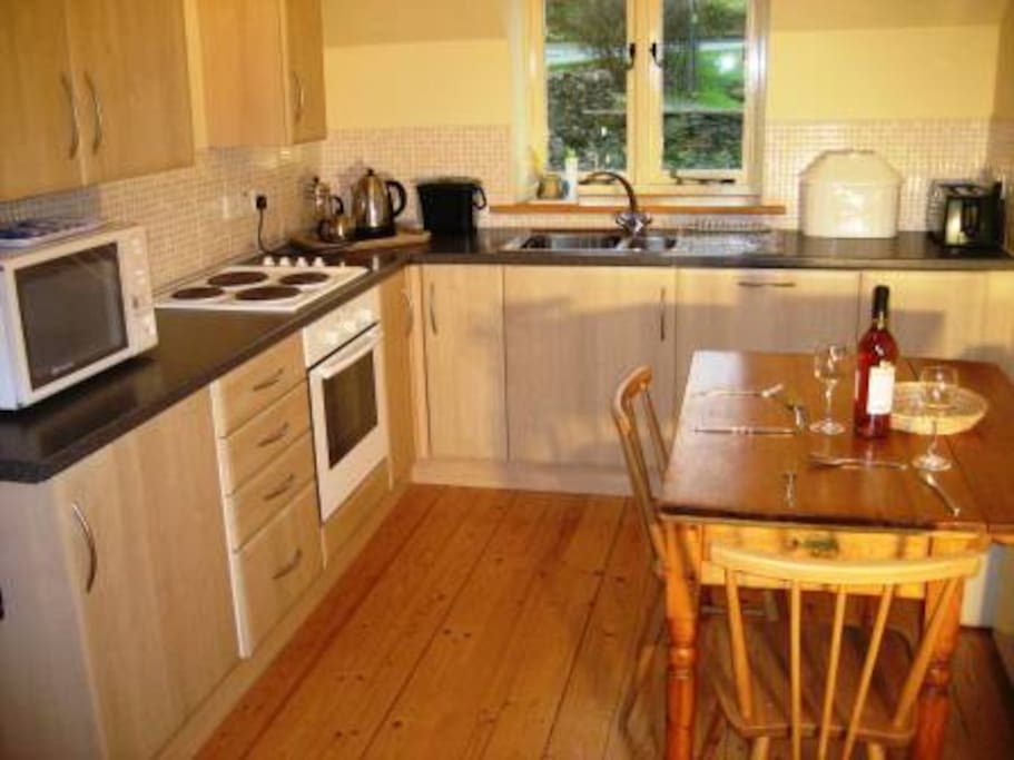 Kitchen/Dining Area
