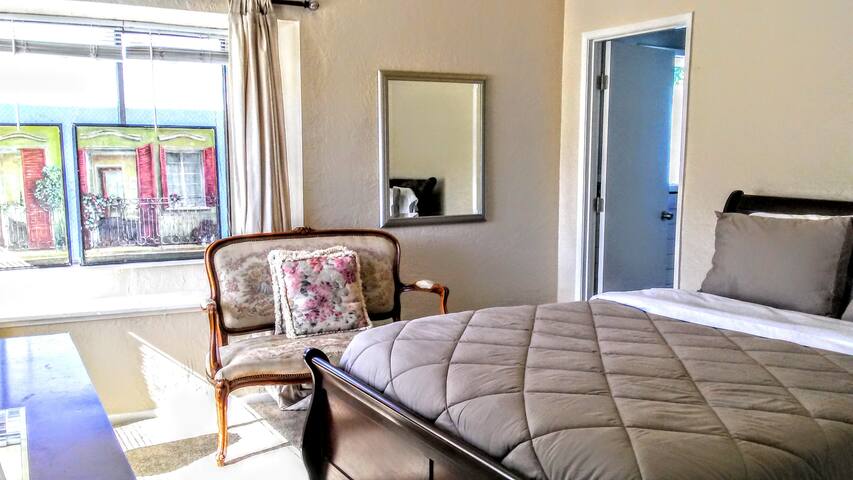 Lake Merritt 4 Bed 4 Bath Top Loc & Value gallery image 5