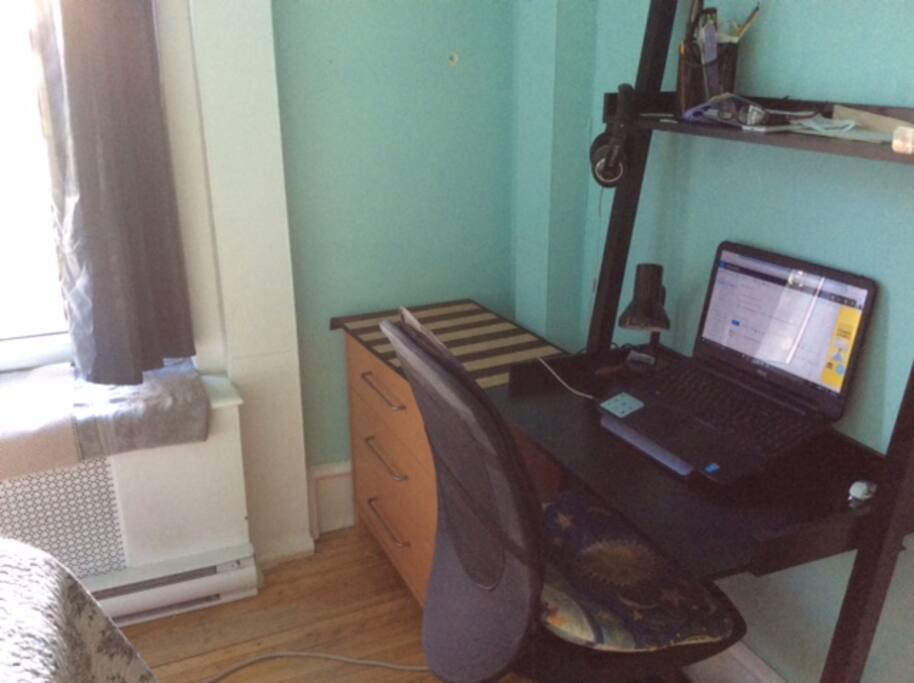 WORK STATION