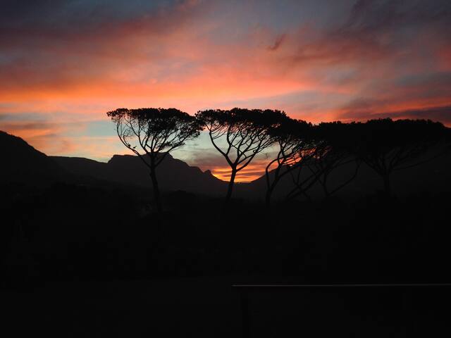 Relaxed family home (6 beds) in Hout Bay,Cape Town gallery image 3