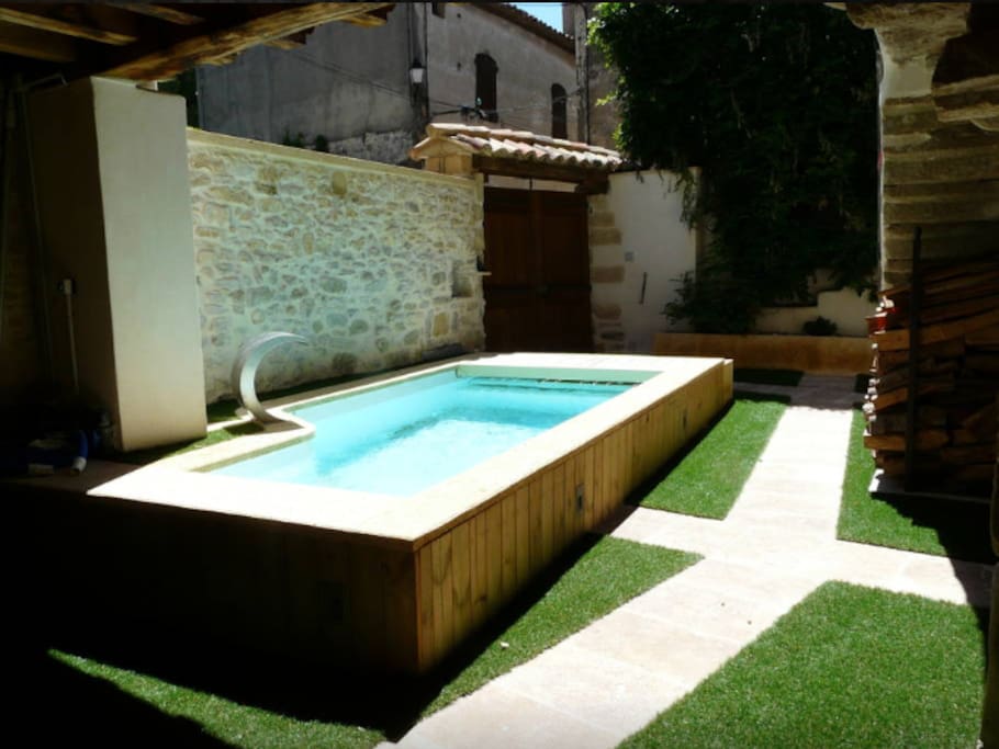 Piscine et jardin