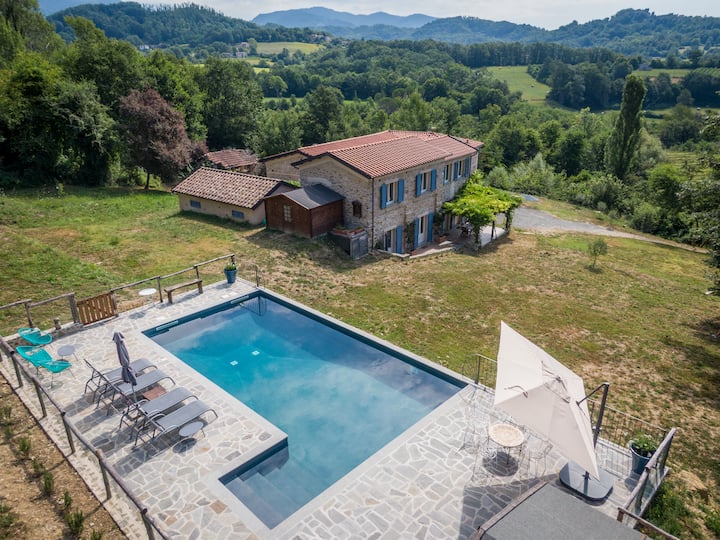 Ca' Del Gallo- Holiday Cottage With Pool - Aulla