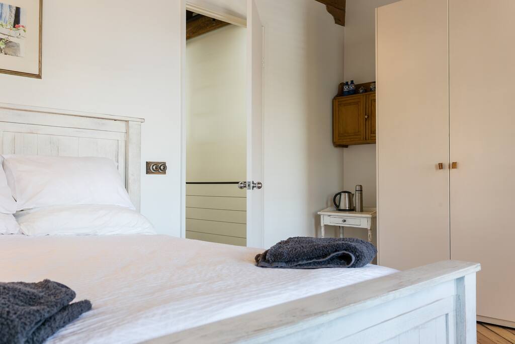 The bed has a great mattress and posture slats making it extremely comfortable!
