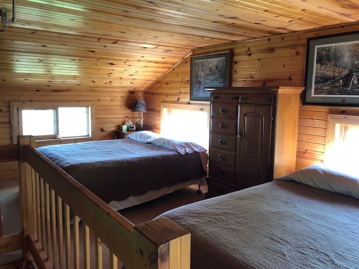 Brye's Bad Ax Cabin Cabins for Rent in Viroqua, Wisconsin, United