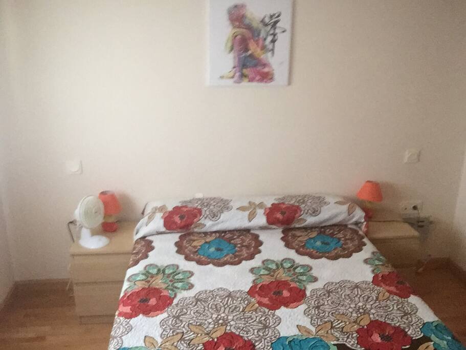 Dormitorio muy luminoso