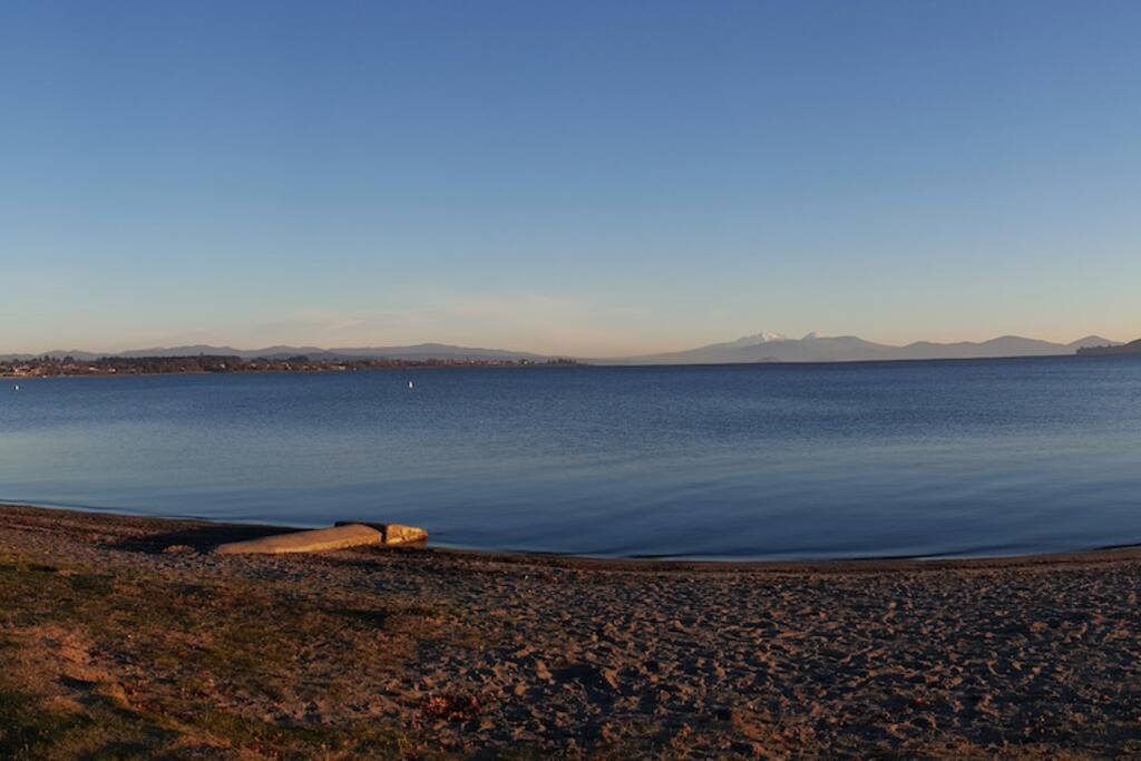 The Great Lake Taupo - 10minutes walk away