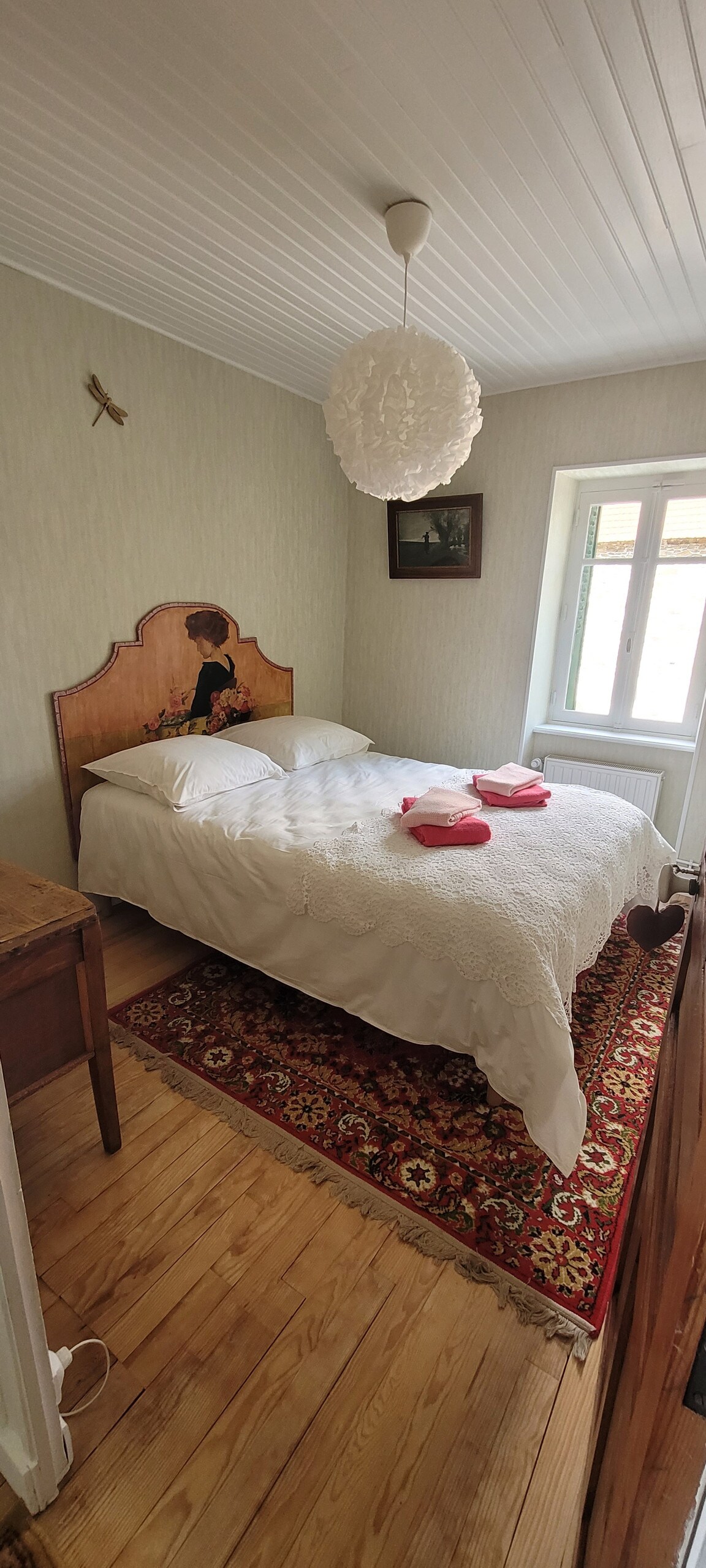 ห้องนอนเตียงคู่ขนาด 140.