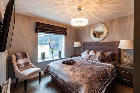 Kinsale Town centre,6bedroom,sleep16no taxi needed