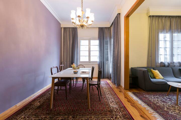 #FLH – Authentic Retro Flat in CityCenter gallery image 2