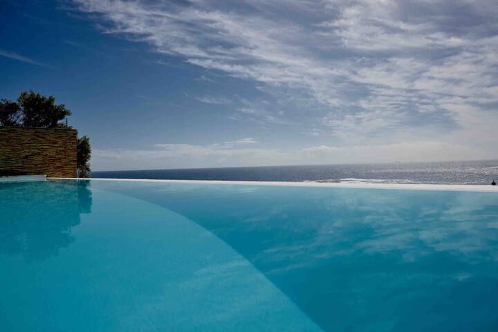 22 Geneva Camps Bay -solar back up system- OWNER gallery image 5