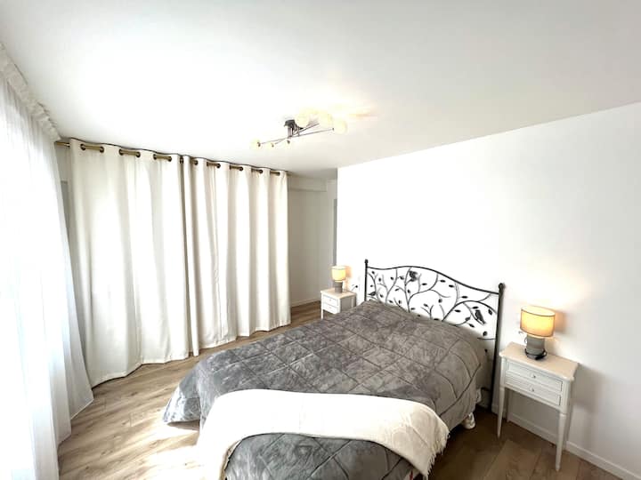 ห้องนอน 1
เตียงใหญ่ 140