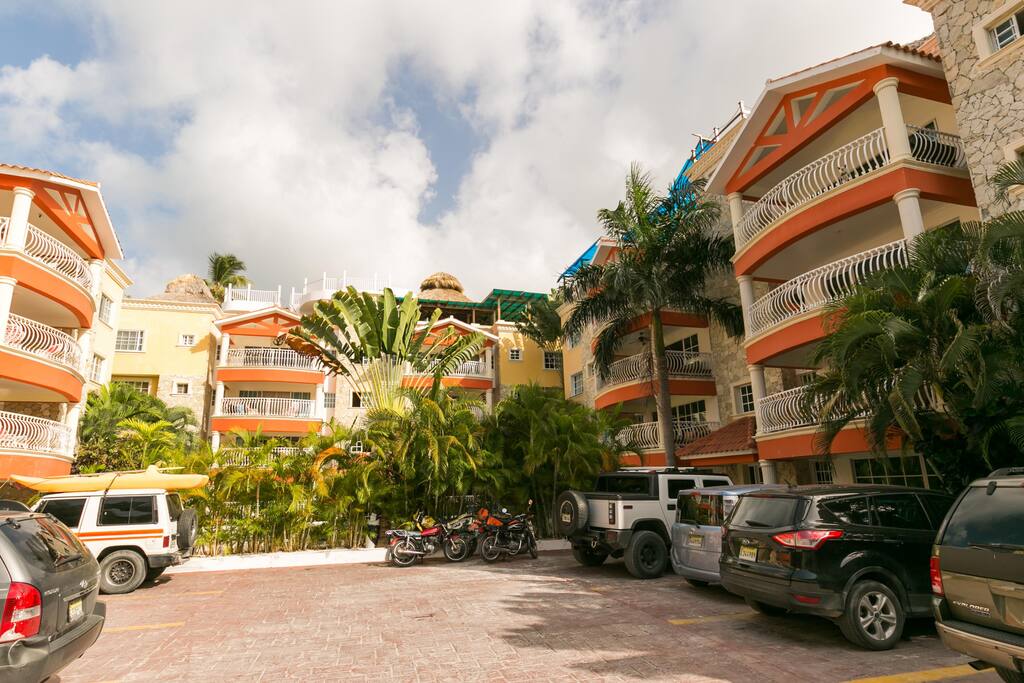 Entrada al Residencial.